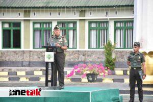 Korem 133/Nani Wartabone Gelar Upacara Bendera, Danrem Ingatkan Prajurit tentang Netralitas dan Tantangan Tahun 2024