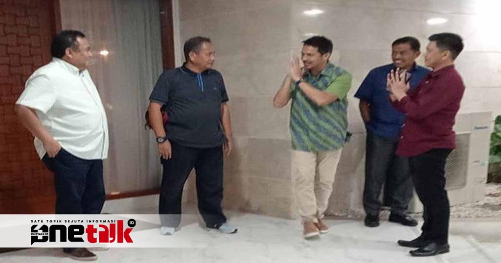 Rofan Vanderwais Hulima: Kesederhanaan dan Keterbukaan Bro Onal Menjadi Kunci Sukses di Dunia Politik