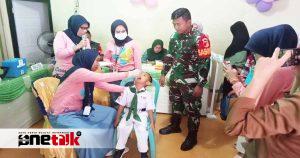 Babinsa Hadiri Pencanangan PIN Polio dan Hari Anak Nasional di Kecamatan Atinggola Gorontalo Utara