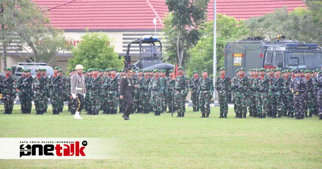 Yonif 713/Satya Tama Menangkan Lomba Defile pada HUT Bhayangkara ke-78