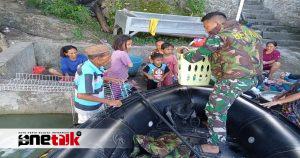 Perahu Karet Bekangdam XIII/Merdeka Bantu Evakuasi dan Distribusi Bantuan untuk Korban Banjir Gorontalo