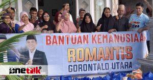 Roni Imran dan Ramdhan Mapaliey Berikan Bantuan Sembako kepada Korban Banjir di Kecamatan Tolinggula