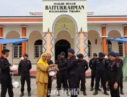 Brimob Gorontalo Tebar Kepedulian di Masjid Baiturrahman: Bersih Rumah Ibadah, Hangatkan Hati Umat